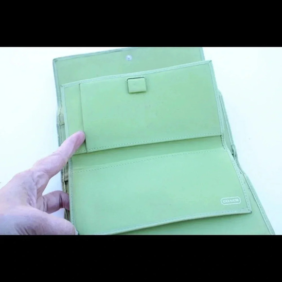 Coach bi-fold wallet + check book holder - Picture 5 of 8